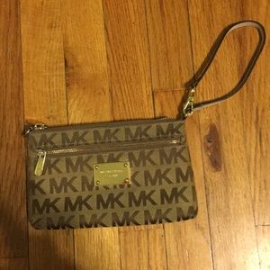 Michael Kors wristlet